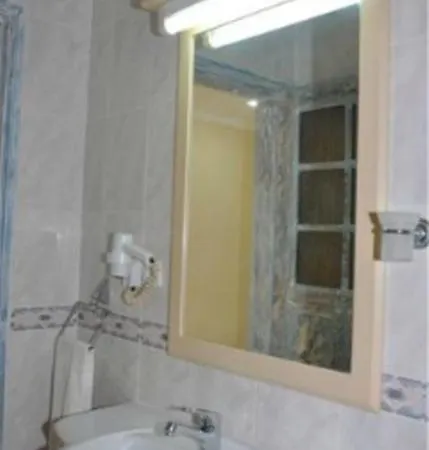 Victoria & 酒店 4*