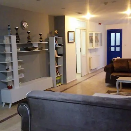 Victoria & 4* 图尔古特雷斯