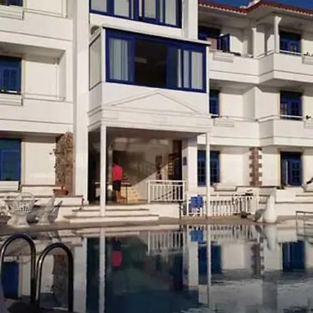 酒店 Victoria & 4*