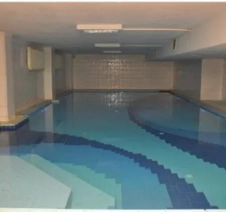 Victoria & ホテル