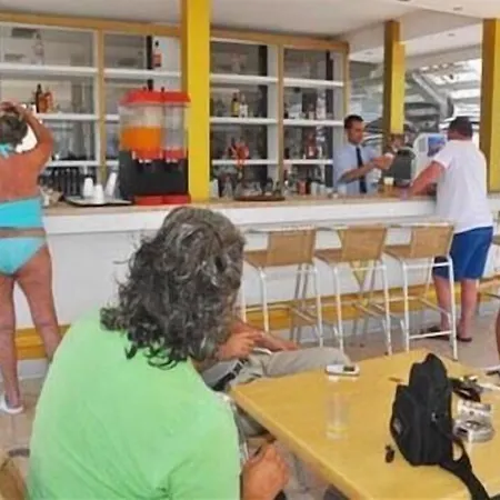 Victoria & 4* トゥルグトレイス