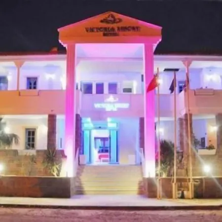 Victoria & تورغوتْريس