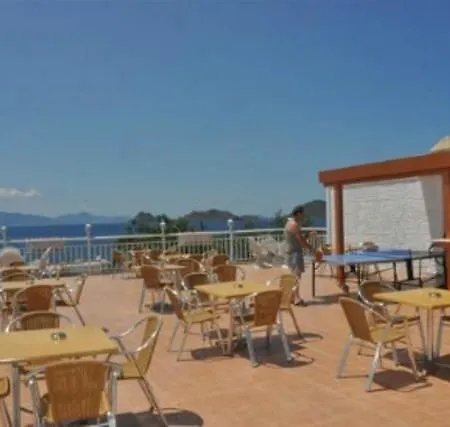 Victoria & ホテル