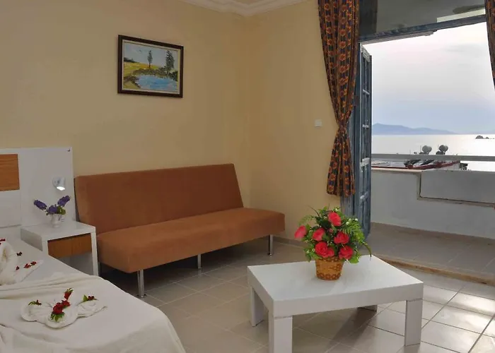 Отель Victoria & Тургутрейс