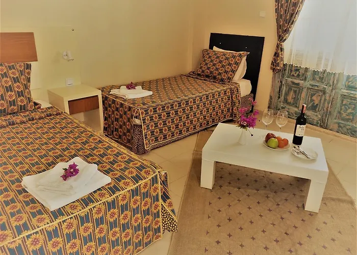 Victoria & מלון טורגוטריס