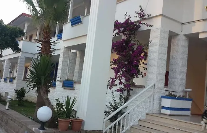 מלון Victoria & טורגוטריס
